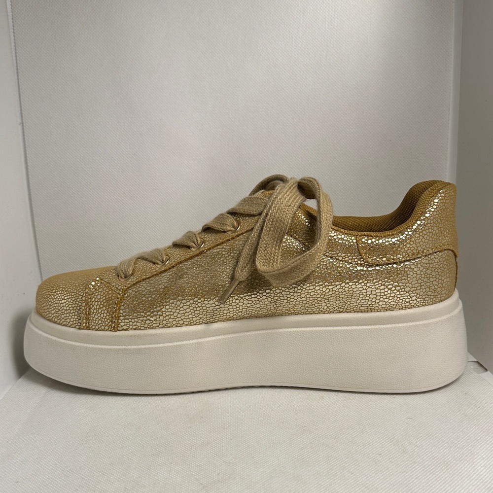 Dirty Laundry The Record Gold Metallic Platform Sneakers Women’s Size 10 Lace-Up - Picture 7 of 12